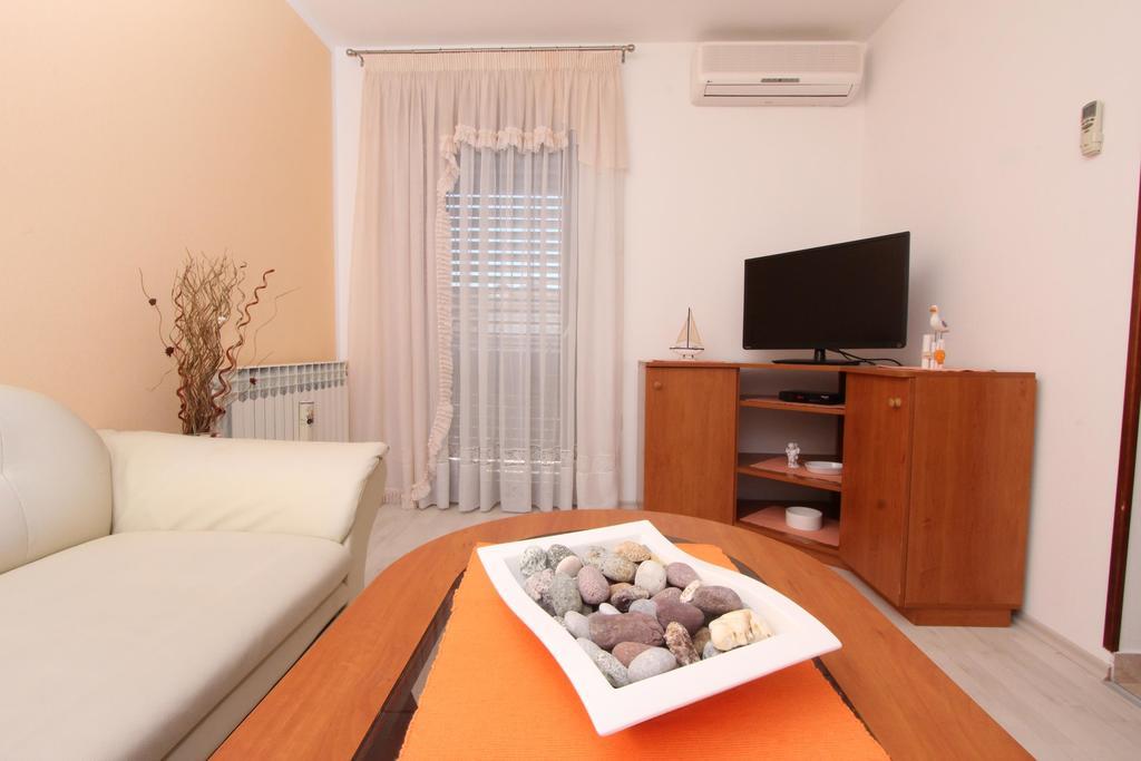 Apartments Pataj 罗维尼 外观 照片